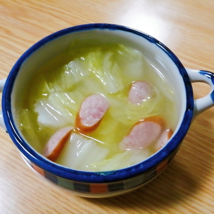 白菜消費☆白菜とウインナーの中華スープ